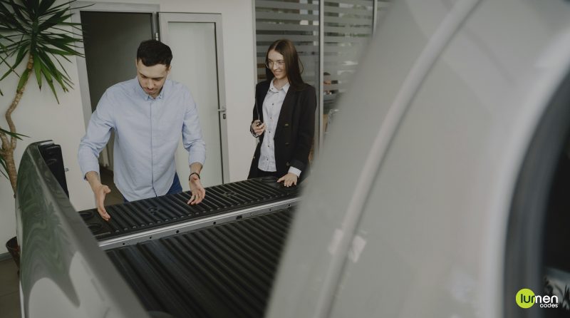 Airbnb rolls out private car pick-up service across global cities