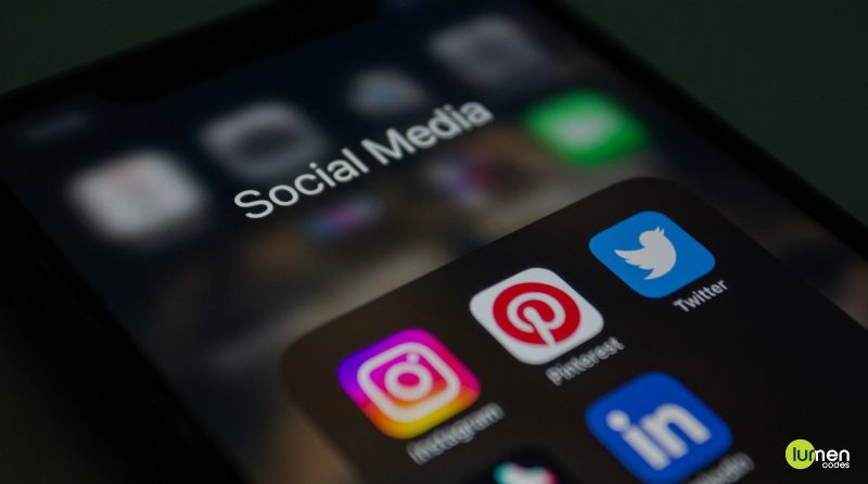 Social Media Scams Cost Americans $2.1B in 2025, FTC Warns