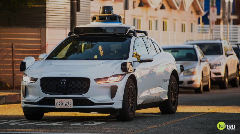 California Sets New Fines for Robotaxis That Block First Responders